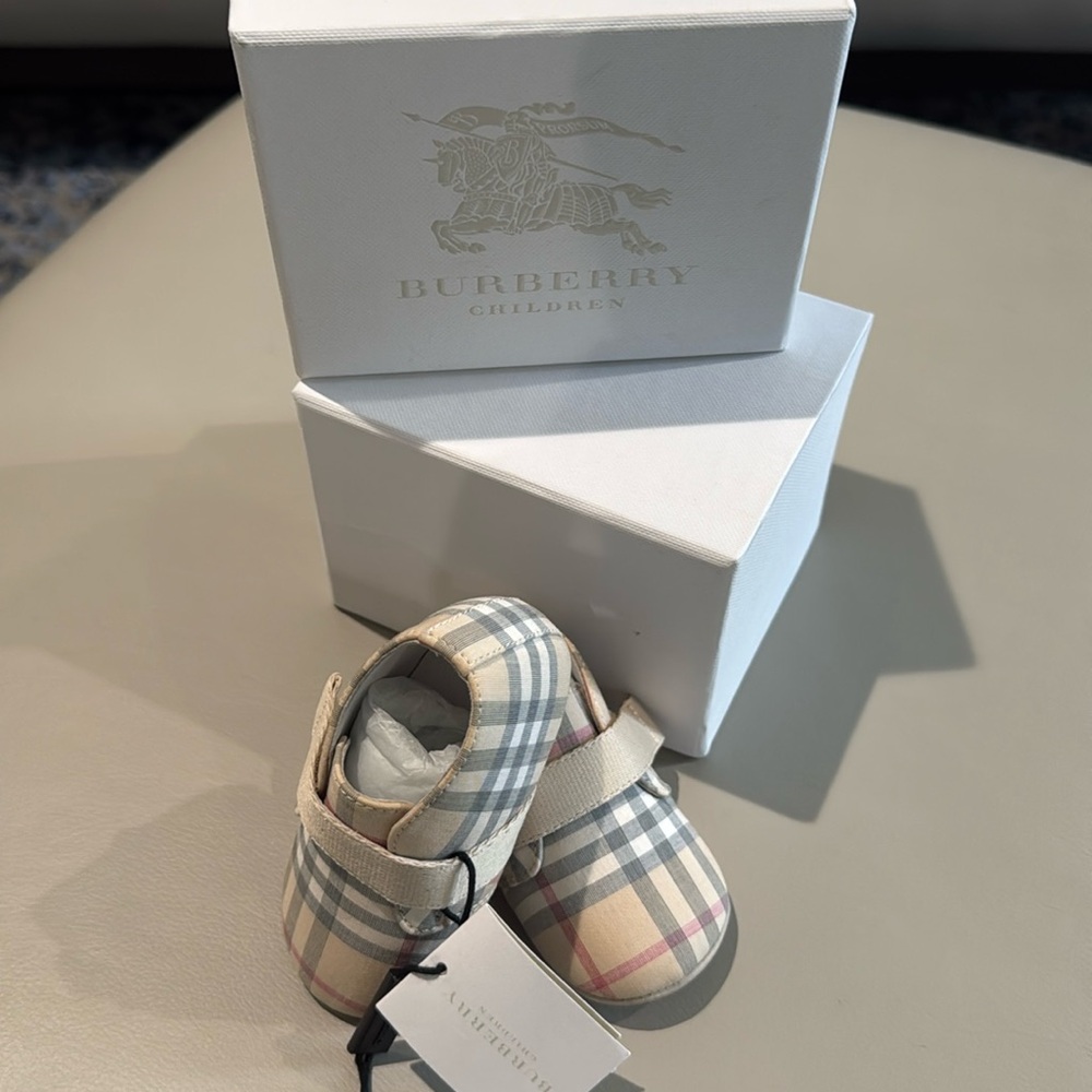 Burberry Baby Plaid Print Shoe Size 1.5 NWT